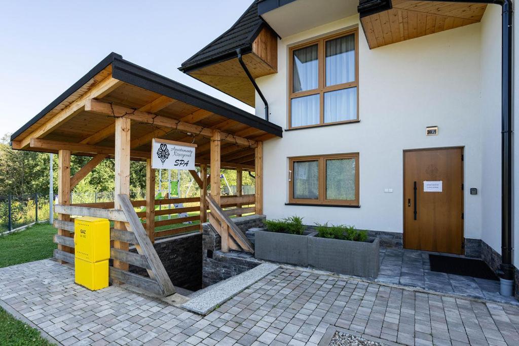 Apartamenty Ksiezycowe Spa - Tatra View - Golden Apartments زاكوباني المظهر الخارجي الصورة